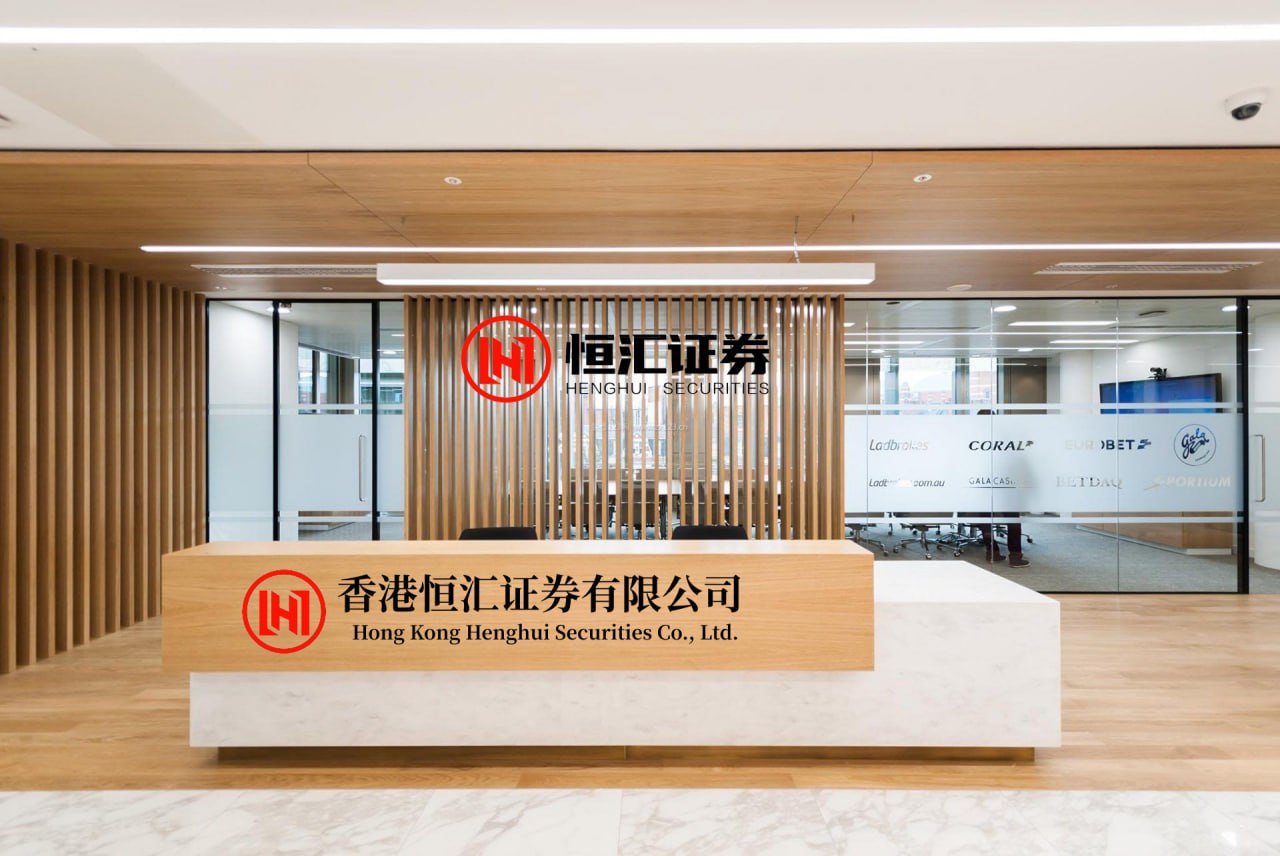 创达盈 一加怒了！8600mAh巨电+165Hz东方屏，那个不妥协的一加回来了